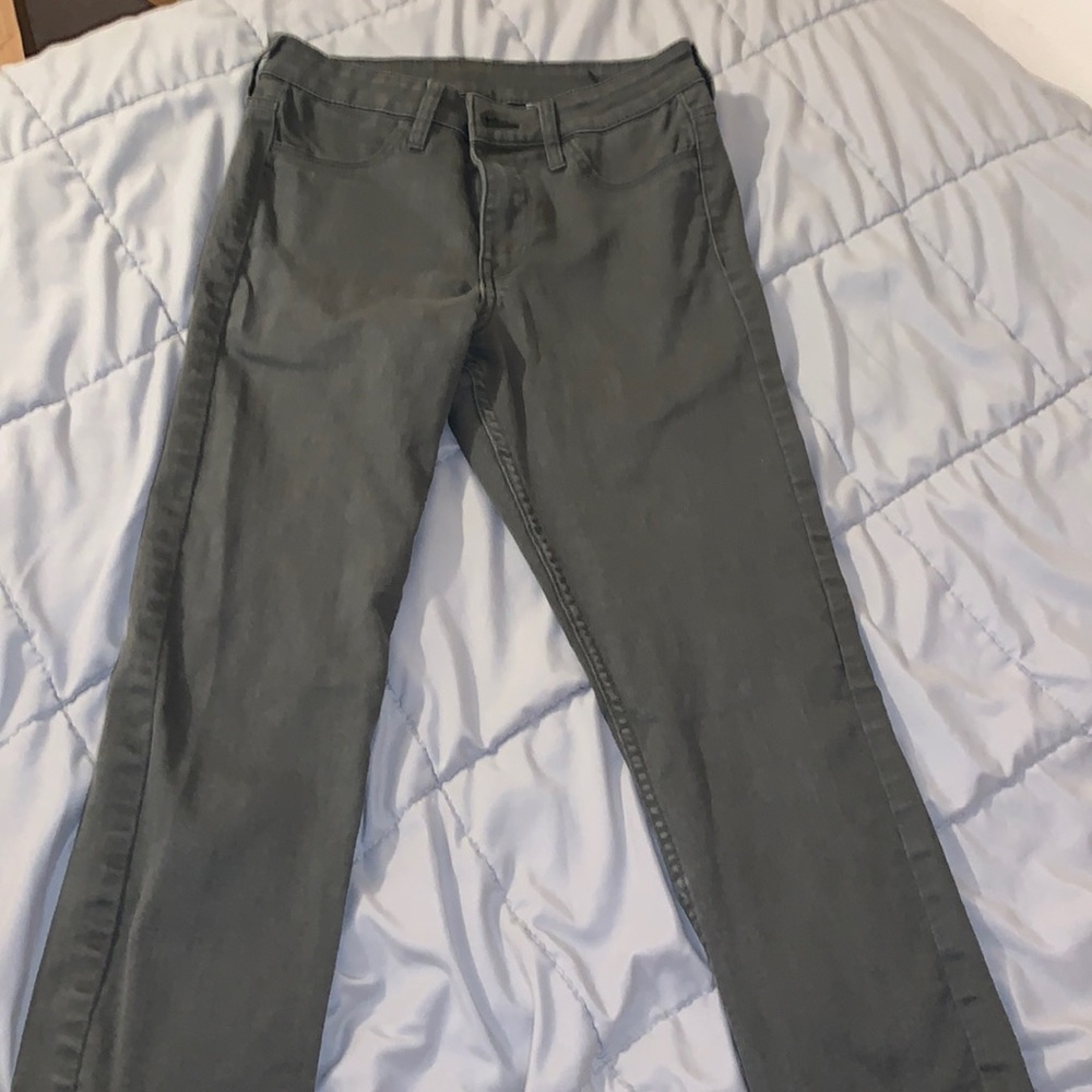 🎉5️⃣ for 2️⃣5️⃣ 🎉 
High waisted grey skinny jeans